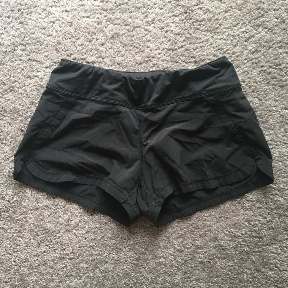 Athleta Pulse shorts - size small